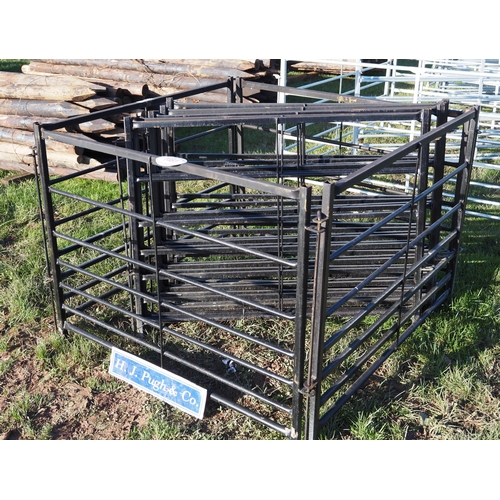 1181 - Black hurdles 4ft - 10