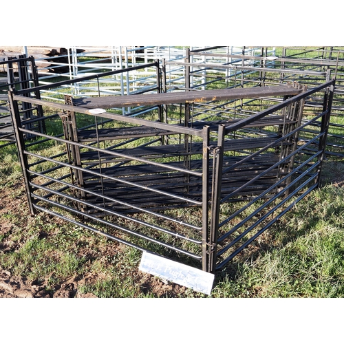 1184 - Black hurdles 5ft - 10