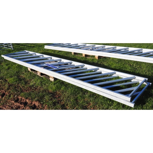 1197 - Feed barriers 14ft - 2