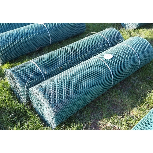 1218 - Green plastic mesh rolls 5ft - 2