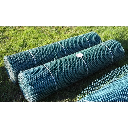 1222 - Green plastic mesh rolls 5ft - 2