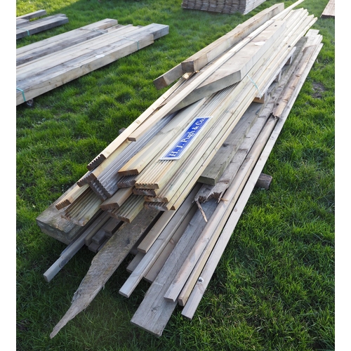 844 - Mixed softwood and decking average 4.0m