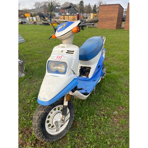 333 - Yamaha scooter