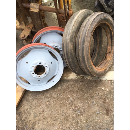 49 - Ferguson T20 wheels and tyres