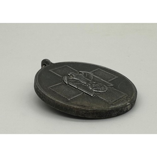 261 - Third Reich social welfare medal, DRL sports medal in bronze and black and wound badge