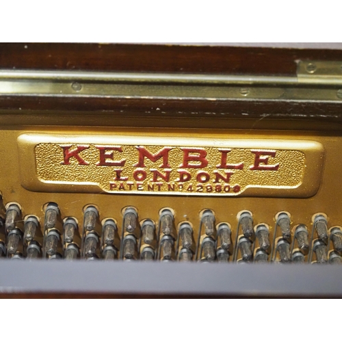 622 - Kemble London upright piano in mahogany case with brass fittings H45