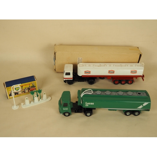 158 - Dinky Lucas oil tanker model, Texaco fuel tanker model and model fuel pumps