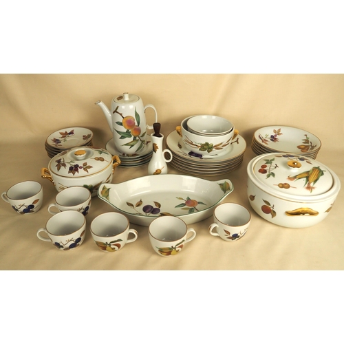 354 - Royal Worcester Evesham dinner service set