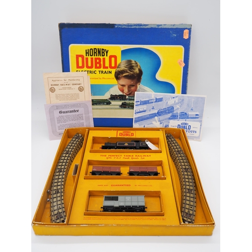 27 - Hornby Dublo G16 0-6-2 tank goods train set in original box with instruction booklet