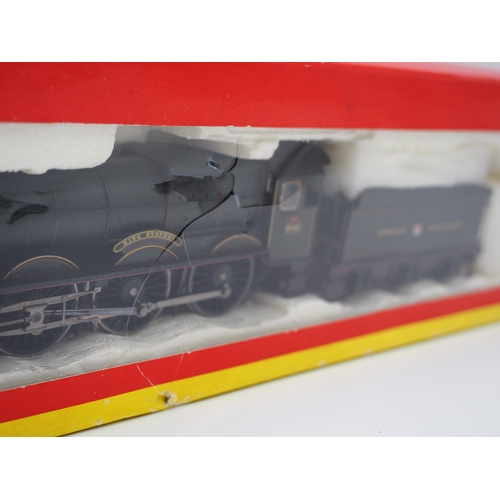 105 - Hornby 6029 'King Stephen' GWR Green OO gauge locomotive and tender in box