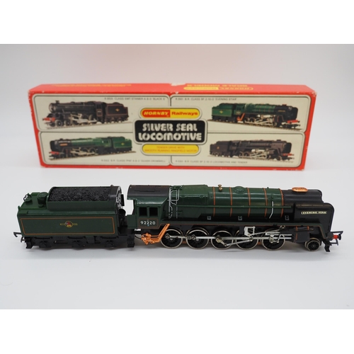 109 - Hornby R.861 BR 2-10-0 'Evening Star' Silver Seal OO gauge locomotive and tender in box