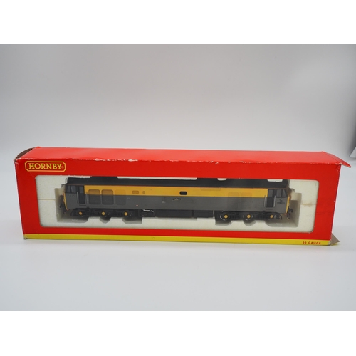 128 - Hornby 50015 'Valiant' OO gauge locomotive in box