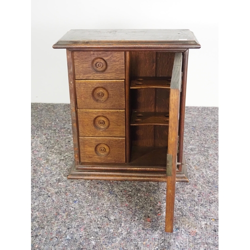 478 - Small oak cabinet with drawers inside and working lock and key H15