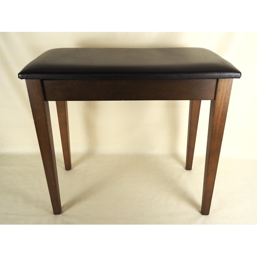 599 - Piano stool