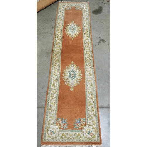 606 - Floral wool rug 136