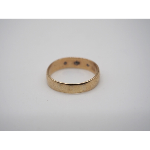 273 - Believed 9ct ring with 3 stones