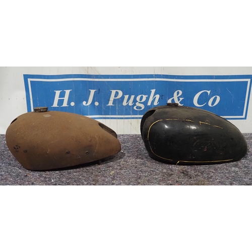 122 - AJS/ Matchless fuel tanks - 2