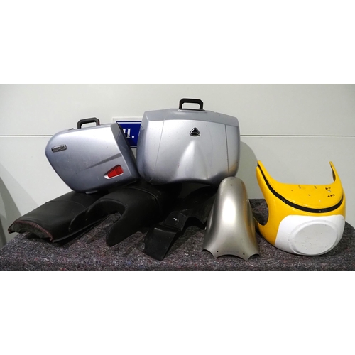 210 - Motorcycle fairings, seats and panniers