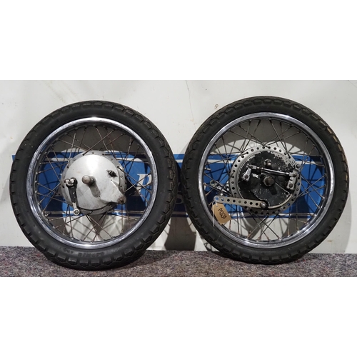 222 - Suzuki GT500/750 four leading shoe front wheel and rear wheel