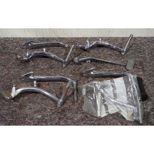 273 - Norton Commando gear change levers and brake levers, some NOS