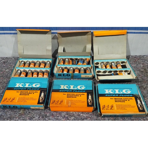 343 - KLG spark plugs. NOS