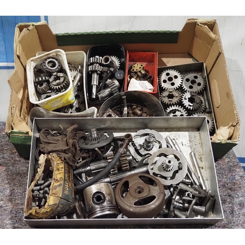 52 - BSA A and B gearbox spares