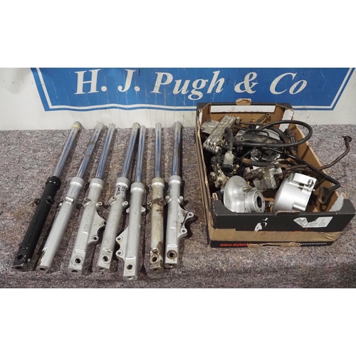 624 - Yamaha YBR 125 forks and other Honda motorcycle spares