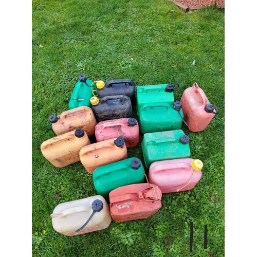 1066 - 3 Markers, 15 petrol cans and 4 water containers