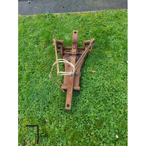 168 - Massey Ferguson 135 pick up hitch