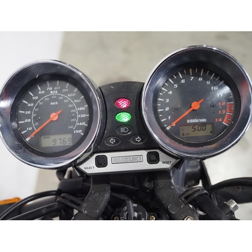 1001 - Suzuki Bandit S 600 motorcycle. 2005. 600cc. 
Runs and rides. 
Reg. BX05 JVA. V5 and key.