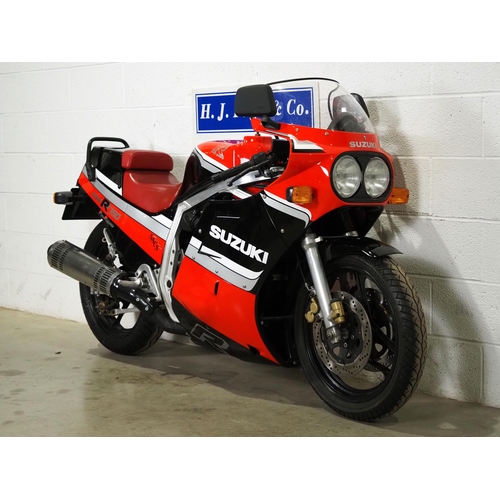 1010 - Suzuki GSXR750 motorcycle. 1998. 750cc.
Frame No. GR75A107866
Engine No. R705116164
Runs and rides. ... 