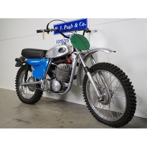 858 - Greeves Griffon 380 QUB motocross bike. 
Frame No. 63F280
Engine No. GPG1/161
Runs but requires reco... 