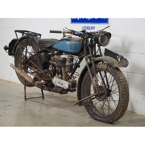 879 - Triumph N de Luxe motorcycle project. 1928. 494cc. 
Engine turns over with good compression. Has bee... 
