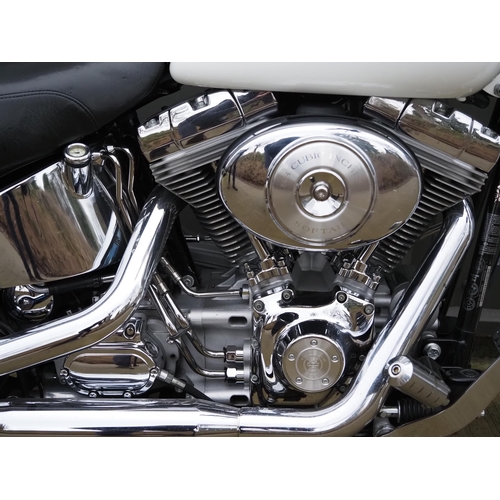 931 - Harley Davidson FXST Lowboy motorcycle. Soft tail standard model. 2000. 1450cc
Frame No. 1HD1BHY14YY... 