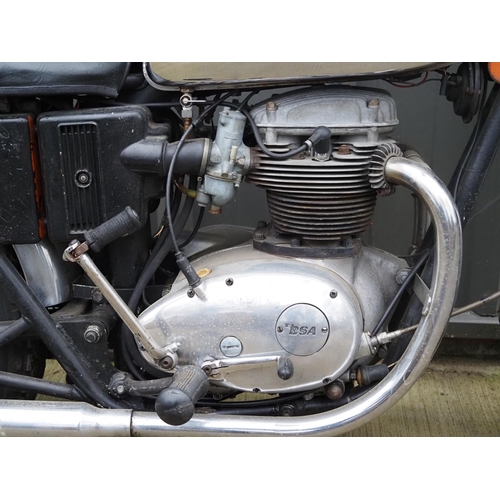 937 - BSA A65 Lightning motorcycle. 650cc
Frame No. DEO3783A65
Engine turns over.
Canadian import. NOVA do... 