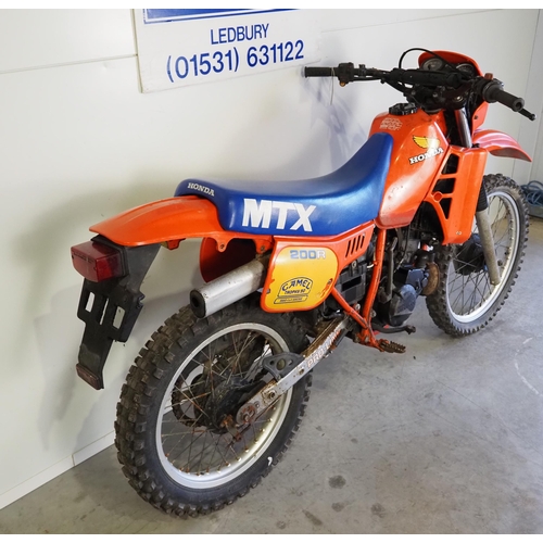946 - Honda MTX 200 enduro motorbike. 1983. 200cc
Runs but has been stood for some time so will need recom... 