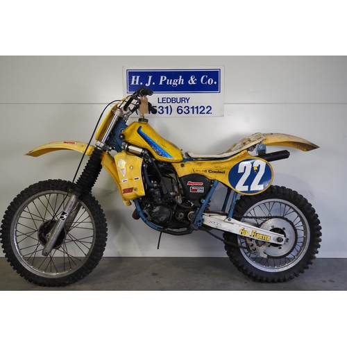 947 - Suzuki RM125 motocross project. 1982. 125cc
Engine turns over.
No docs
