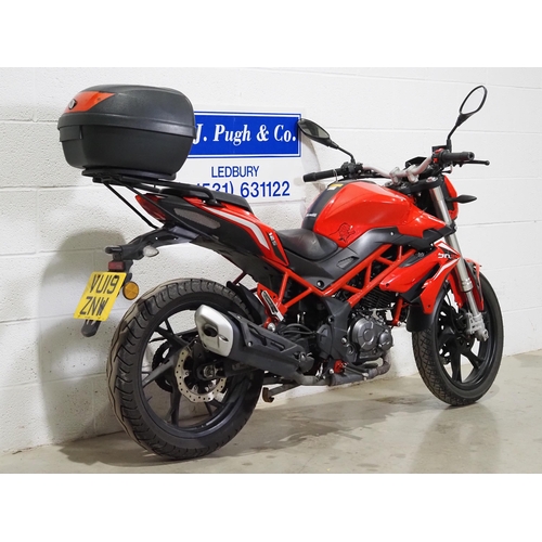 960 - Benelli BN 125 motorcycle. 2019. 125cc
Drove to sale site. MOT till 22nd March 24. C/w old mot and s... 