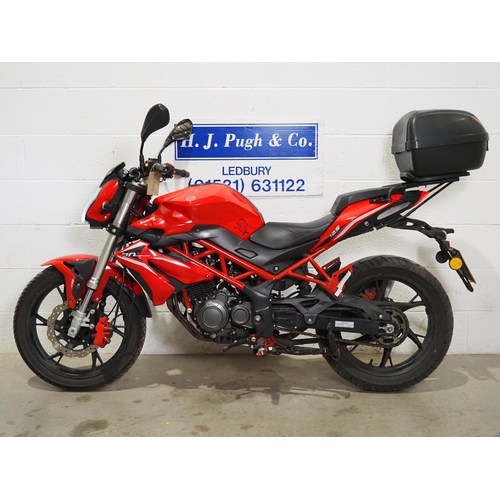 960 - Benelli BN 125 motorcycle. 2019. 125cc
Drove to sale site. MOT till 22nd March 24. C/w old mot and s... 