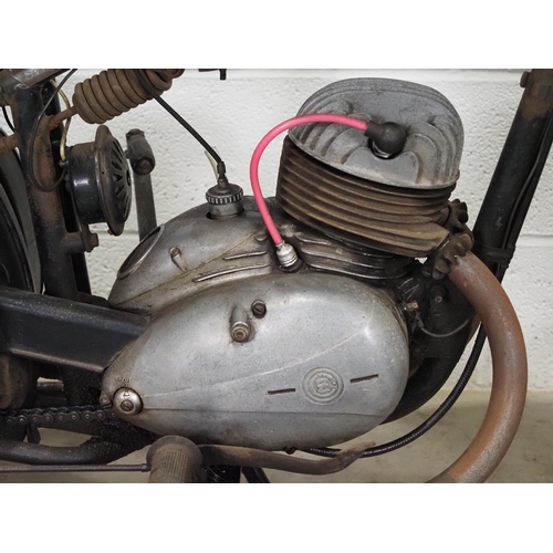 996 - CZ Model C Pathfinder motorcycle. 1952. 148cc. 
Frame No. 337807
Engine No. 337807
Runs and last rid... 