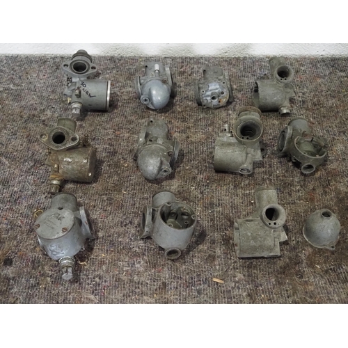 698 - Assorted carburettor parts to include mostly AMAL