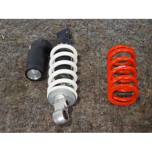 714 - ZX 10 R STD rear shock and spare spring. New