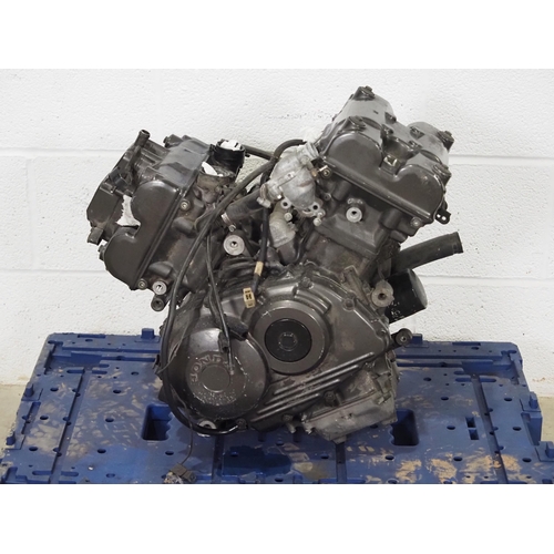 716 - Honda VFR 400 engine. No carbs