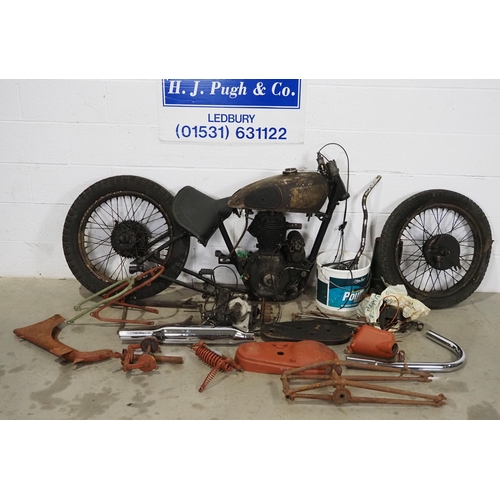 Norton 16H motorcycle project. Believed 1946
Frame No. A2 2169
Engine No. A2 2169
Early model with girder forks. New exhaust system and seat. This project was started during Covid and never finished.
Reg DUK 594. No docs