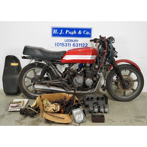 991 - Kawasaki KZ550 motorcycle project. 
Frame No. KZ5505-010791
Engine No. 
Comes with assorted spares t... 