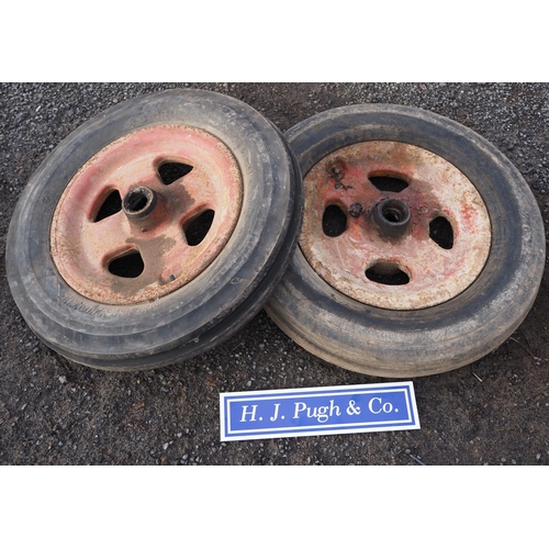 23 - Fordson front wheels and tyres 6.00-19 - 2