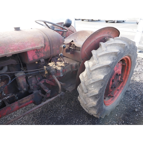 40 - David Brown 25D Tractor, diesel, engine turns over but cracked , S/n PD/25/16886