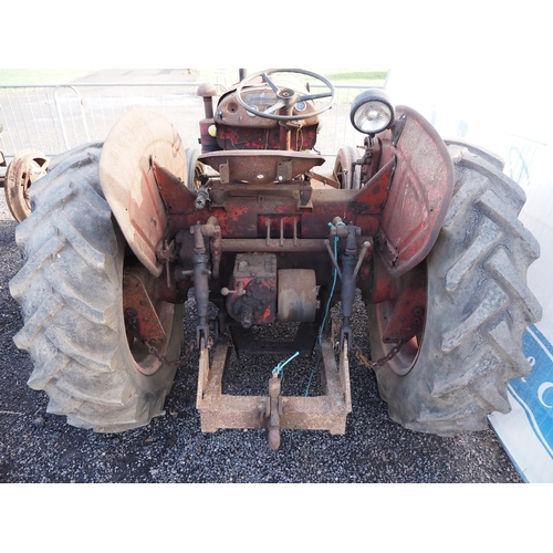 40 - David Brown 25D Tractor, diesel, engine turns over but cracked , S/n PD/25/16886
