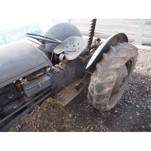 46 - Ferguson TE Tractor, petrol paraffin, engine turns over, S/n TE-5823. C/w Ferguson finger bar mower.... 