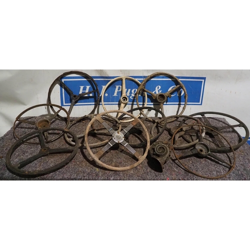 71 - Tractor and car steering wheels to include MG